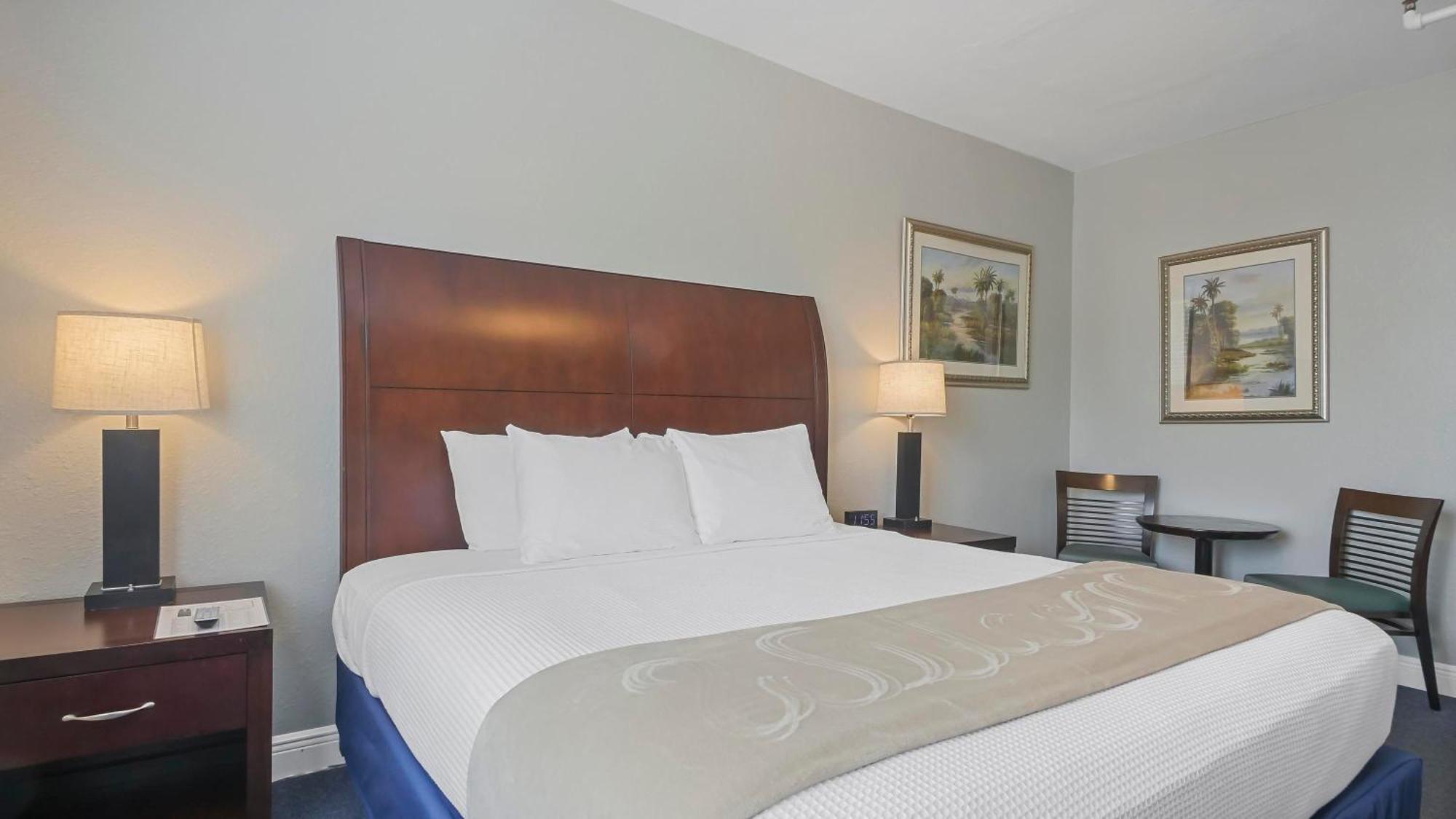 Crystal Bay Historic Hotel St. Petersburg Ngoại thất bức ảnh