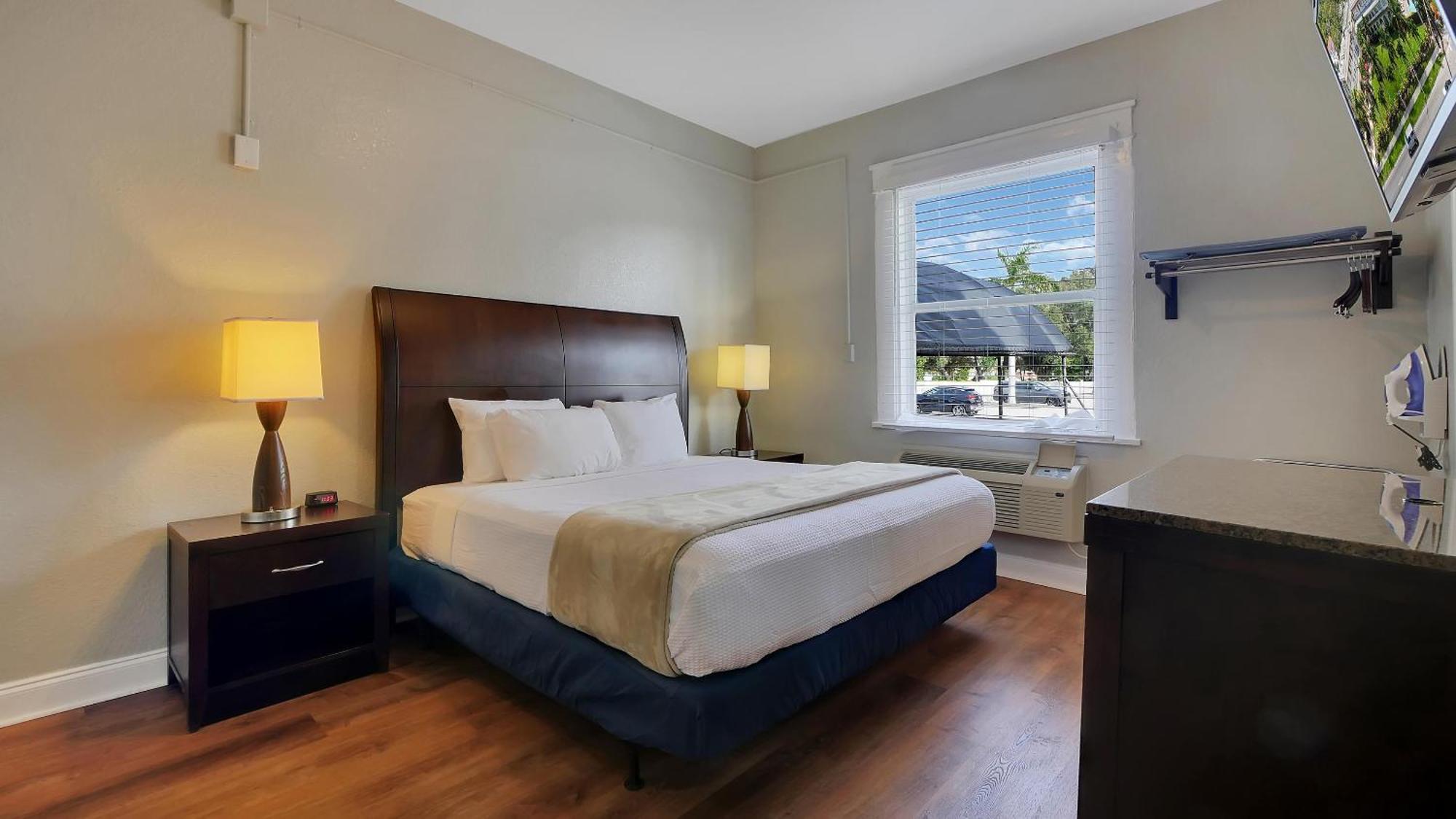 Crystal Bay Historic Hotel St. Petersburg Ngoại thất bức ảnh