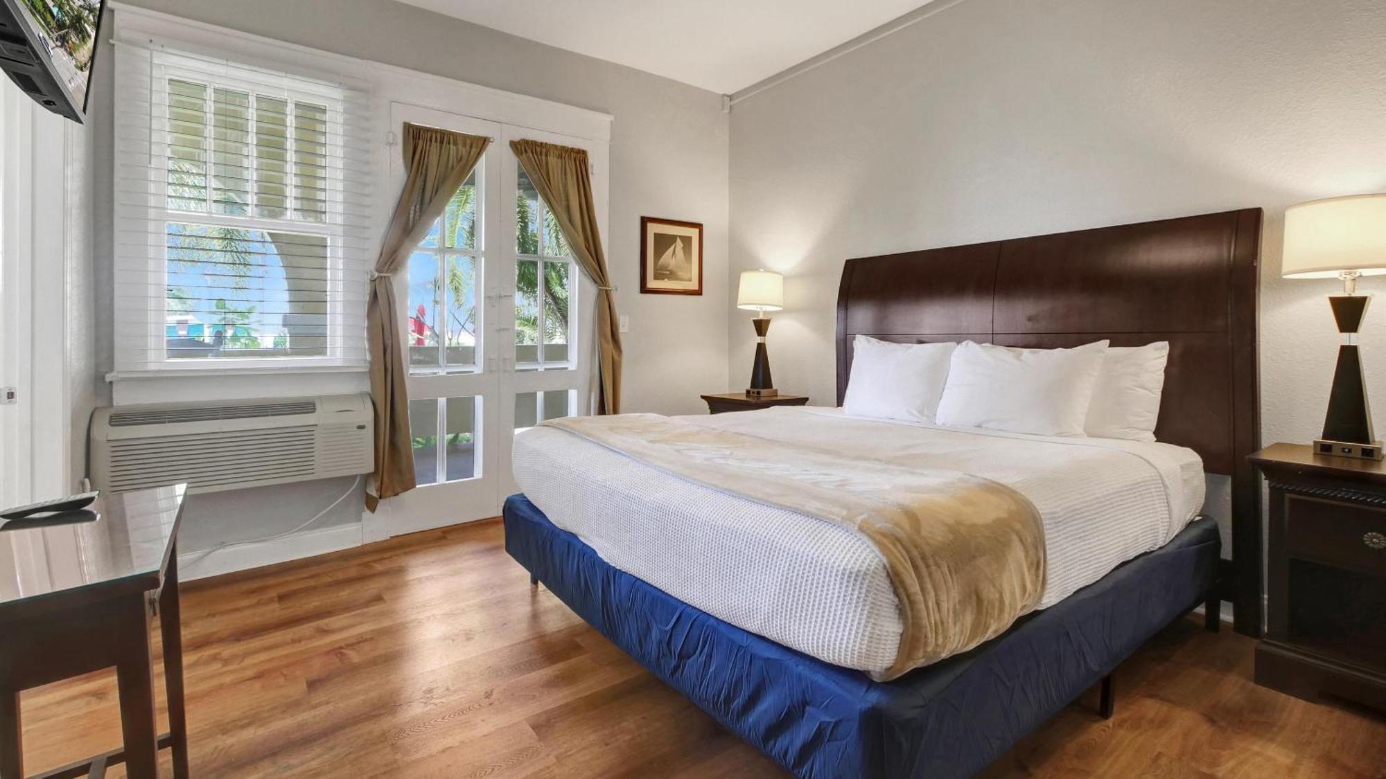 Crystal Bay Historic Hotel St. Petersburg Ngoại thất bức ảnh