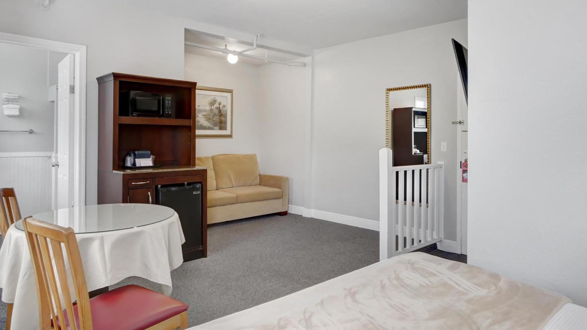 Crystal Bay Historic Hotel St. Petersburg Ngoại thất bức ảnh