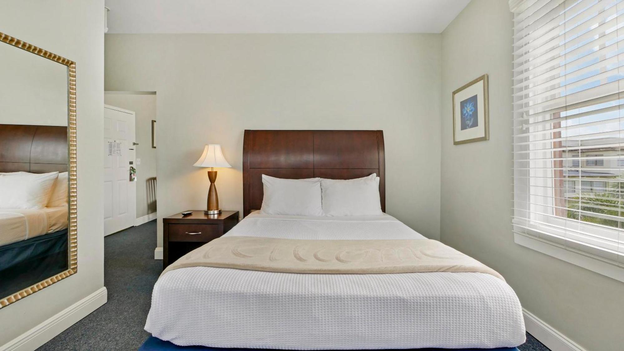 Crystal Bay Historic Hotel St. Petersburg Ngoại thất bức ảnh