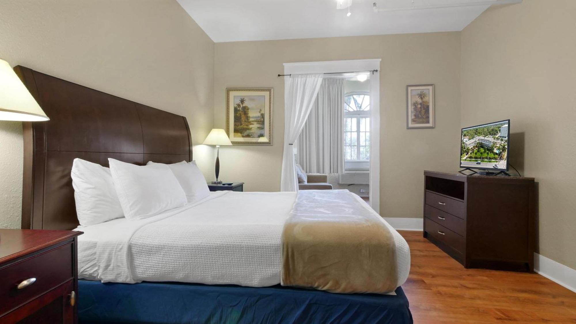 Crystal Bay Historic Hotel St. Petersburg Ngoại thất bức ảnh